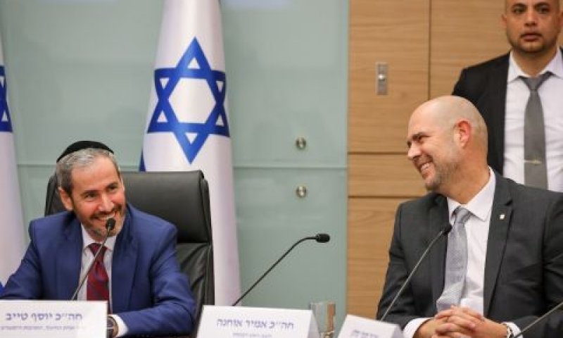 יו"ר הכנסת אוחנה ויו"ר הוועדה טייב [צילום: נועם מושקוביץ/דוברות הכנסת]