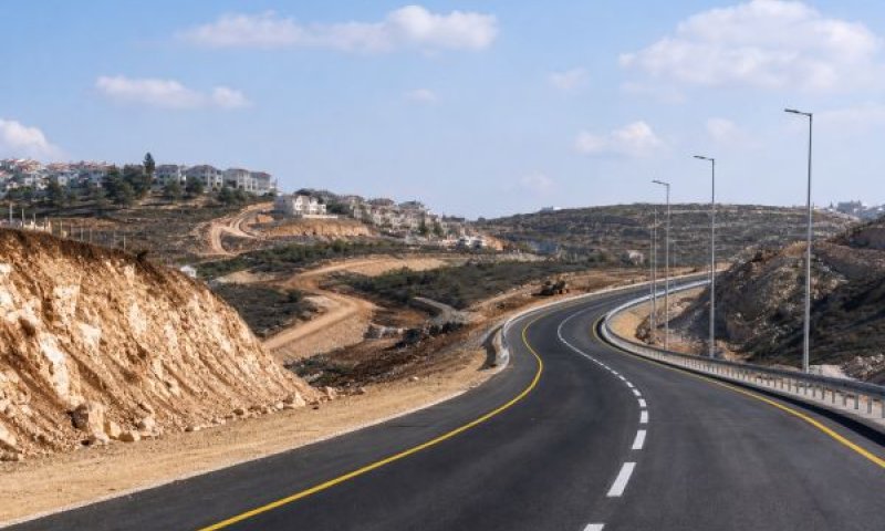 כבישים, ביטחון והטבות מס [עיבוד AI]
