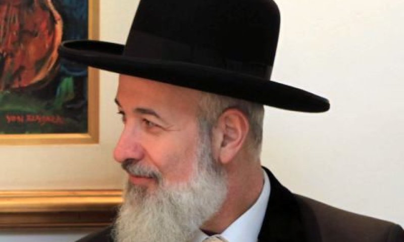 הרב מצגר. הבטיח תשובות [צילום: פלאש 90]