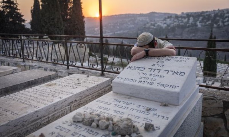 קברו של כהנא [צילום: יונתן זינדל/פלאש 90]