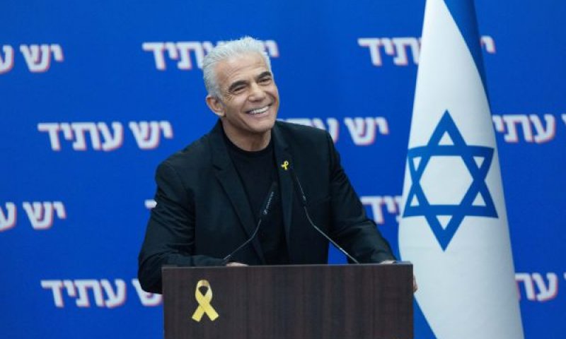 "החרמת אורח ידיד ישראל היא חרפה". לפיד [צילום: יונתן זינדל/פלאש 90]
