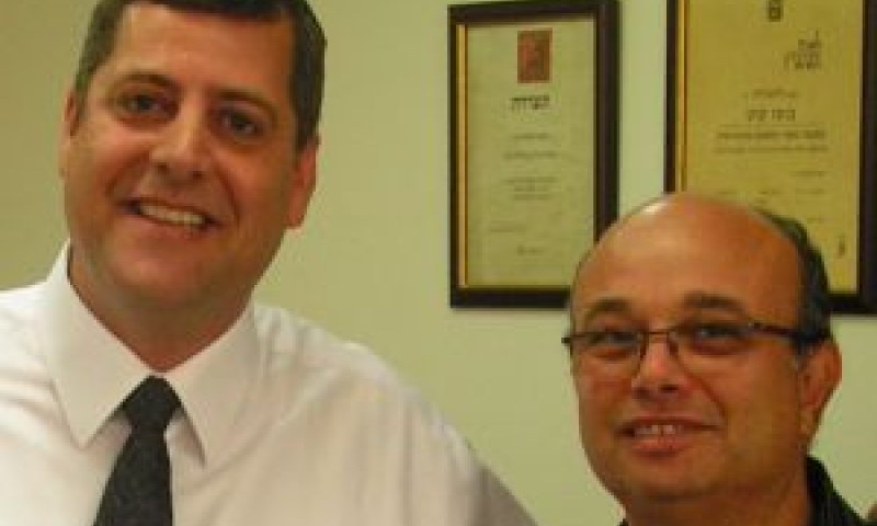 (מימין) ארז כהן, יו"ר לשכת שמאי הנדל"ן בישראל ועו"ד בועז קוט [צילום: טבצ&acute;ניק יח"צ]