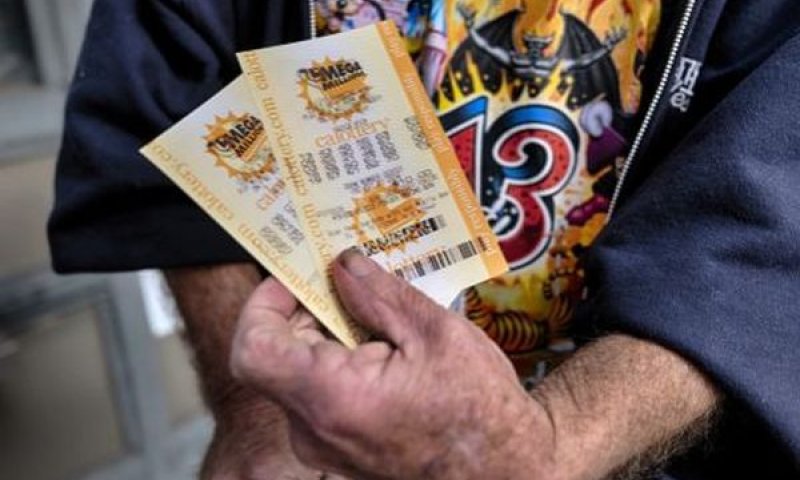 כרטיס לוטו אמריקאי [צילום: ריצ'ארד ווגל/AP]