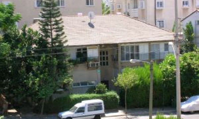 החגים לא מסבירים הכל [עומר שיקלר]
