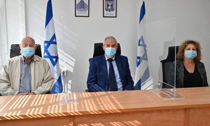 ועדת סטרשנוב. מגבלות על הפעילות [צילום: אריאל חרמוני, משרד הביטחון]