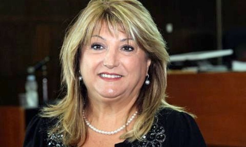 זקן. שיחה על כביש הטבעת של פרויקט הולילנד [צילום: פלאש 90]