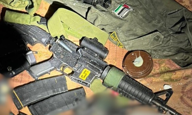 חלק מאמצעי הלחימה שהוחרמו בשני ימי המבצע [צילום: דובר צה"ל]