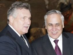 הנשיא עם נשיא פולין, אלכסנדר קוושנייבסקי