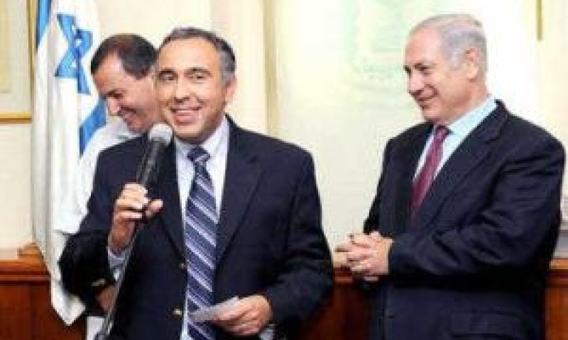 נתניהו עם גבאי [צילום: עמוס בן-גרשום/לע"מ]