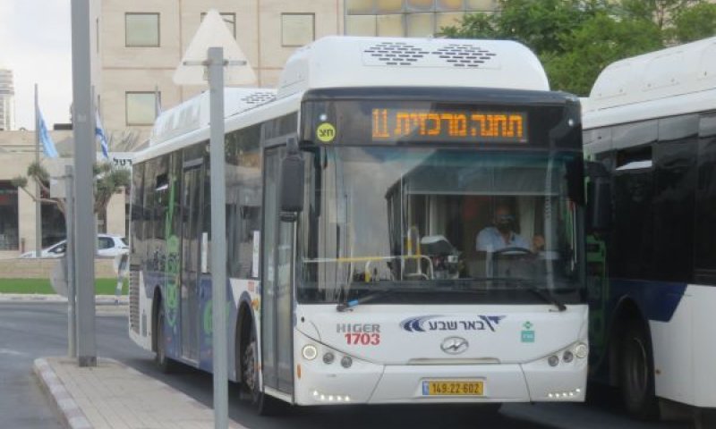 שירות לקוי תחת ביקורת קפדנית [צילום: שמואל וולף]