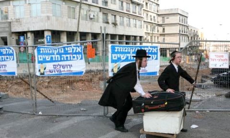 שיבושי עבודות הקמת הרכבת הקלה ברחוב יפו [צילום: פלאש 90]