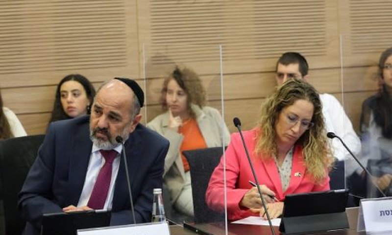ענבר בזק ויעקב מרגי [צילום: נועם מושקוביץ/דוברות הכנסת]