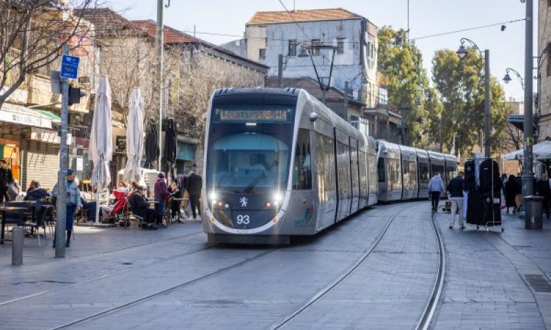 "לא שירות פרימיום &ndash; שירות בסיסי" [צילום: יונתן זינדל/פלאש 90]