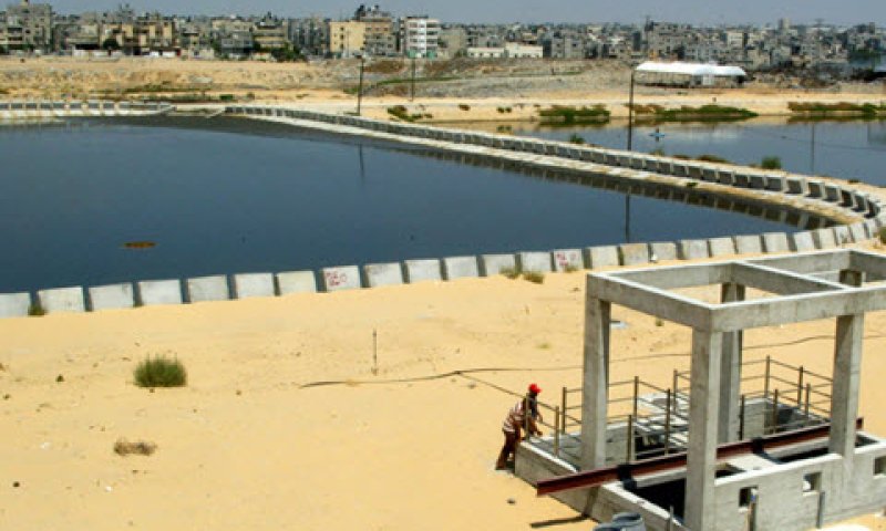 התפלת מים [צילום: עבד ראחים חטיב/פלאש 90]