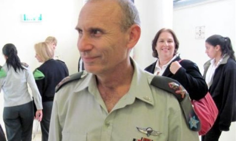 הכהן. "כדאי שאלוהים יהיה איתך" [צילום: מ.מאמין]
