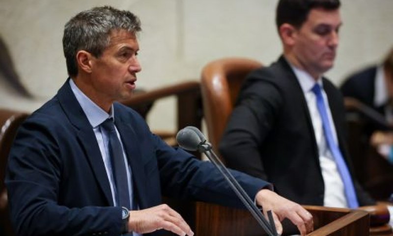 הנדל. יבדוק מול המועצה [צילום: נועם מושקוביץ/דוברות הכנסת]
