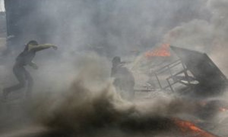 המסגד קרס על יושביו [צילום ארכיון: AP]