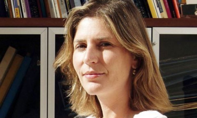 אנג'ל. חתמה תחת מחאה [צילום: יח"צ]