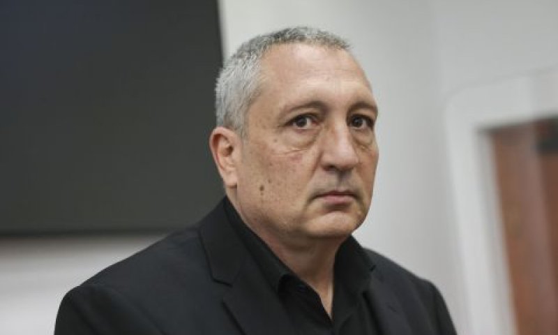 חפץ היום. "להחליף את הקו" [צילום: יונתן זינדל, פלאש 90]