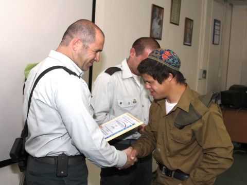 טקס מצטיינים בחטמ"ר עציון [צילום: גרשון אלינסון]