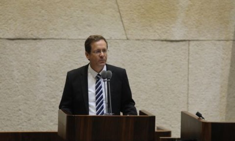 הרצוג. פורש מן הכנסת [צילום: יצחק הררי &ndash; דוברות הכנסת.]