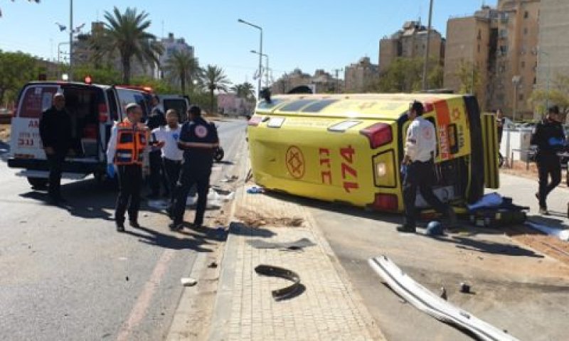 זירת התאונה [צילום: דוברות המשטרה]