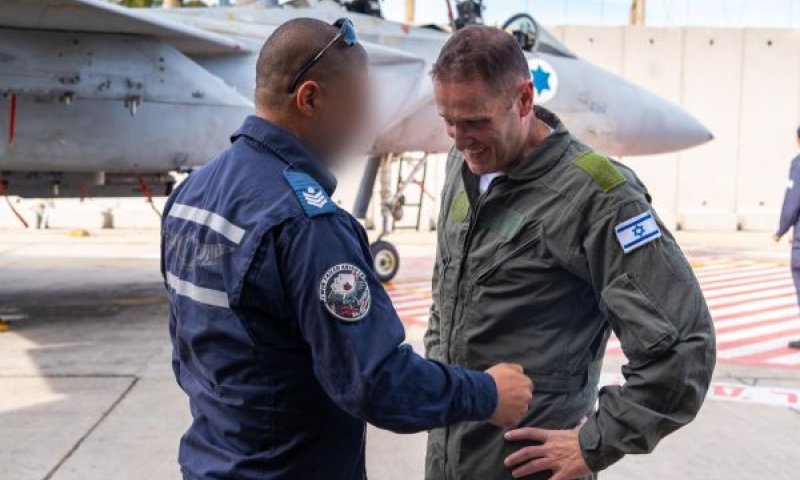 אלוף תומר בר. על כוונת האירנים [צילום: דובר צה"ל]
