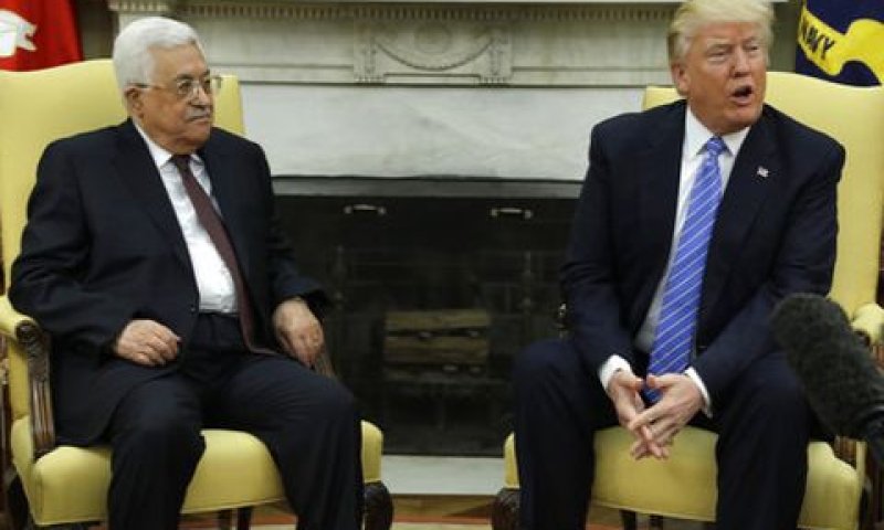 טראמפ ועבאס [צילום: אוון ווצ'י/AP]