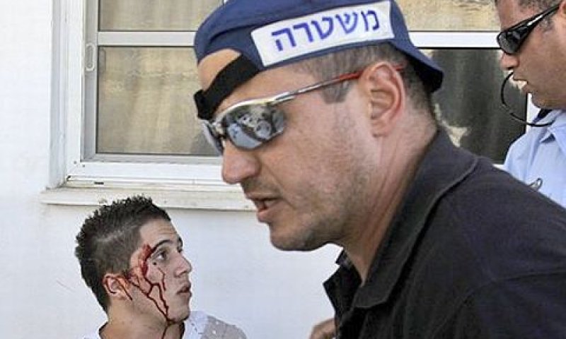 מתפרע יהודי עצור [צילום: AP]