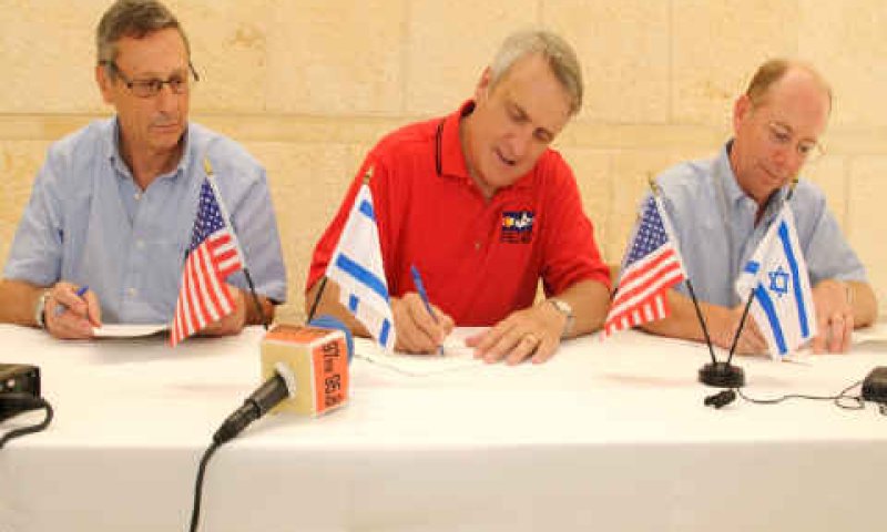 אינטרס הדדי [צילום: דני מכליס]