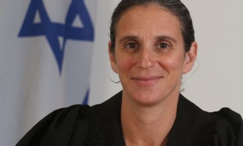 באום. לנקוט בלשון נקייה