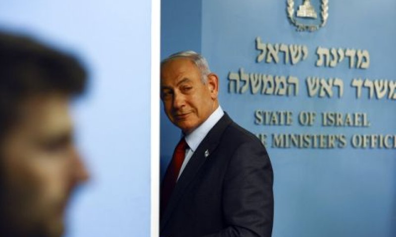 נתניהו במשרד ראש הממשלה [צילום: ראובן זבולון/פול רויטרס עבור AP]