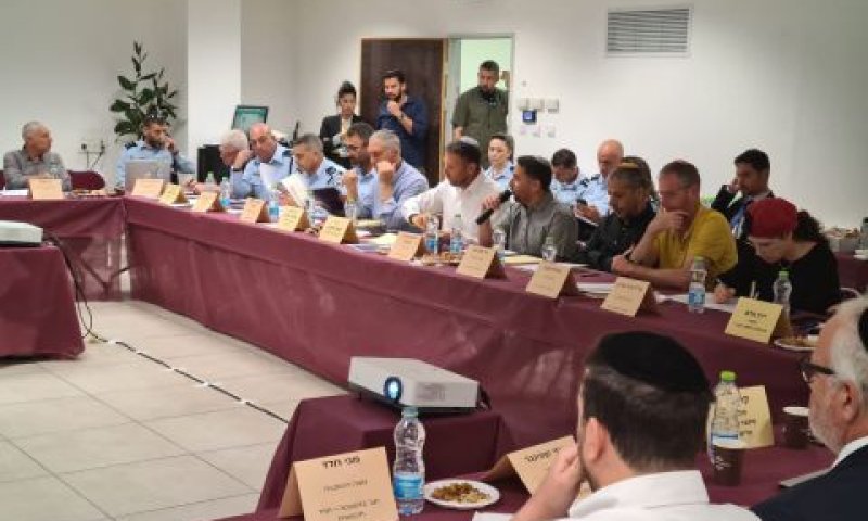 ישיבת ההיערכות להילולה [צילום: המשרד לשירותי דת]