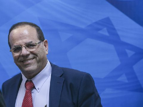השר קרא. "קורא לידידי לחזור בו" [צילום: אוהד צויגנברג]