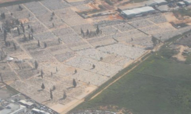 13,000 מקומות קבורה