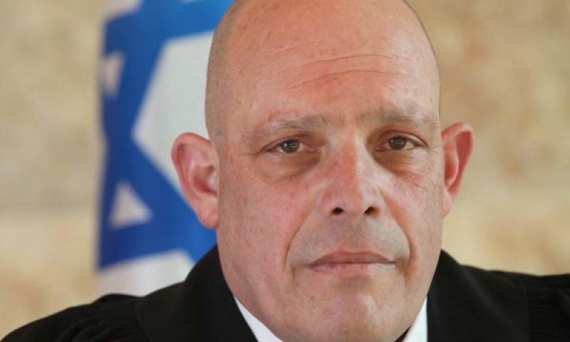 שני. חתימה מחייבת