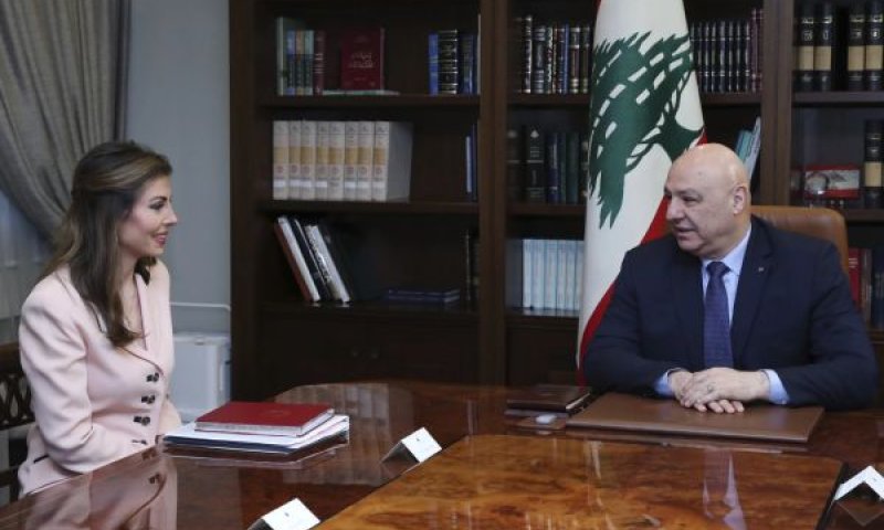 נשיא לבנון עם מורגן אורטגוס [צילום: לשכת נשיא לבנון/AP]