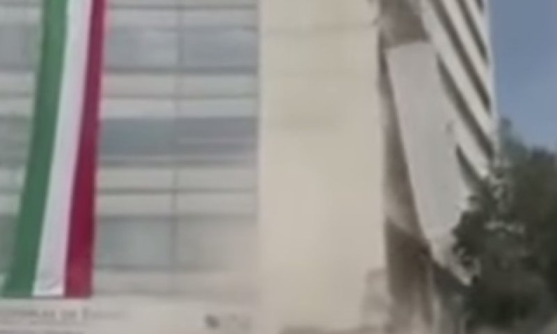 קריסת מבנים תועדה בוידאו