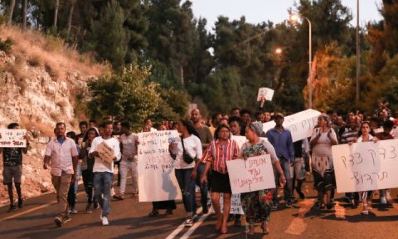 עטרת הטלית [צילום: מכון שם עולם]
