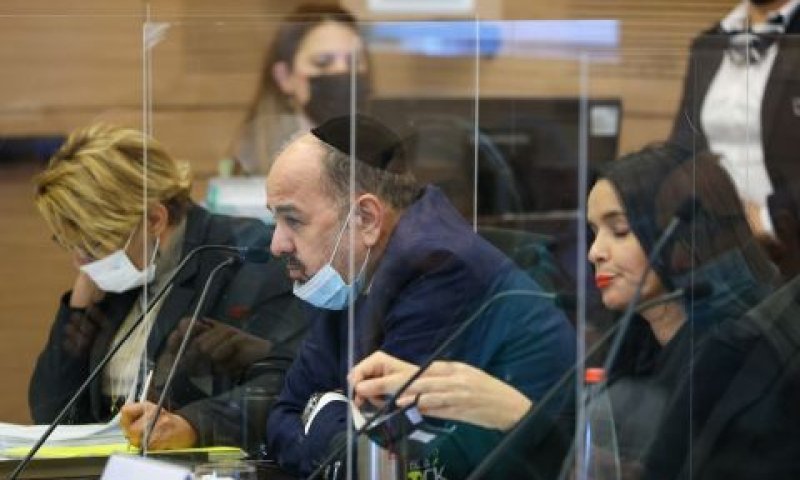 יסמין פרידמן, יעקב מרגי, נירה שפק [צילום: נועם מושקוביץ/דוברות הכנסת]