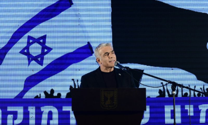 לפיד. סמכויות לנתניהו [צילום: תומר נויברג, פלאש 90]