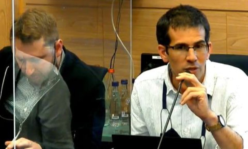 אהוד עוזיאל, דניאל מלצר. התקשו לתת תשובות [צילום: ערוץ כנסת]