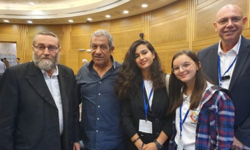 ועדת הכספים נגד סגירת השדה [צילום: דוברות עיריית אילת]