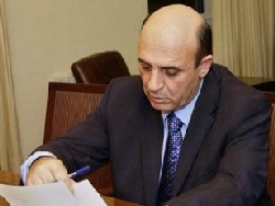 מופז תמך בהשארת בתי הכנסת