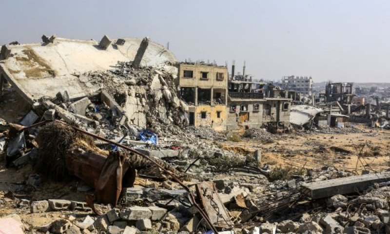 הריסות מלחמה בין רפיח לח'אן יונס [צילום: עבד אל-רחים חטיב/פלאש 90]