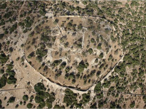 מבצר אלה מהאוויר [האוניברסיטה העברית]