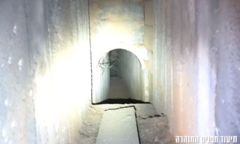 תוואי מנהרה שאיתרו ליד מסגד [צילום: דובר צה"ל]