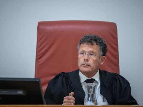 עמית. בין נבחרי ציבור לעובדי ציבור [צילום: יונתן זינדל, פלאש 90]