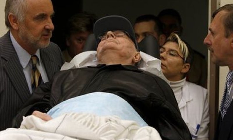 דמיאניוק מגיע לבית המשפט [צילום: AP]