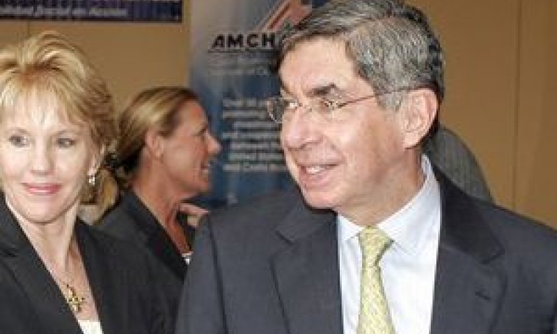אריאס. העביר השגרירות לת"א [צילום: AP]